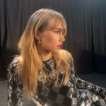 Suki Waterhouse Instagram - #ad The ‘To Love’ Red Lip by @sofiatilbury ❤️ @charlottetilbury
