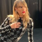 Suki Waterhouse Instagram - #ad The ‘To Love’ Red Lip by @sofiatilbury ❤️ @charlottetilbury