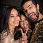 Surbhi Jyoti Instagram - Finding friends with the same mental disorder….. priceless 😝 #friends #fun #mad #love #friendslikefamily #diljeetdosanjh #punjabi #instagram #reelsinstagram