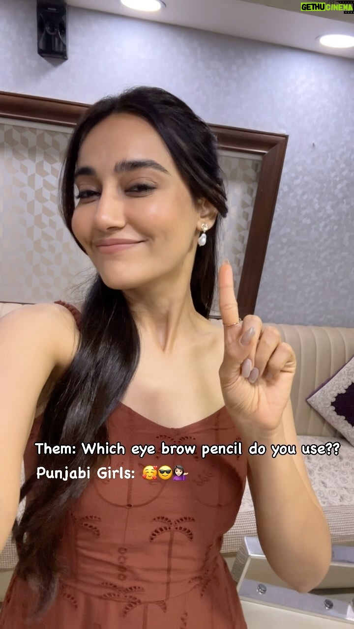 Surbhi Jyoti Instagram - Is "Browtitude" even a word ? 🙇🏻♀️