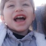 Suzan Negm ElDein Instagram - الفنان الحقيقي يلي بعلم بقلوب الكبار ويكسب محبة الصغار بمشهد بكلمة بنظرة بقلدوه وبيحكو متلو عن #سوزان_نجم_الدين اتحدث حمودة كل ما عصب او زعل او حتى يحتال علينا بقلنا #اخ_اخ 🤣 وناوي يصير فناااان😁😁 #سوزان_نجمة_رمضان 😎 @suzannajmaldeen #نجمة_سوريا_الاولى_سوزان_نجم_الدين 🔝