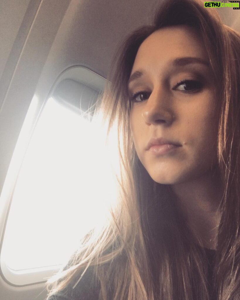 Taissa Farmiga Instagram - We meet again, mr. window. Please take this selfie as my preemptive gratitude for your continuing support. ✈️ #zoomzoom #newproject