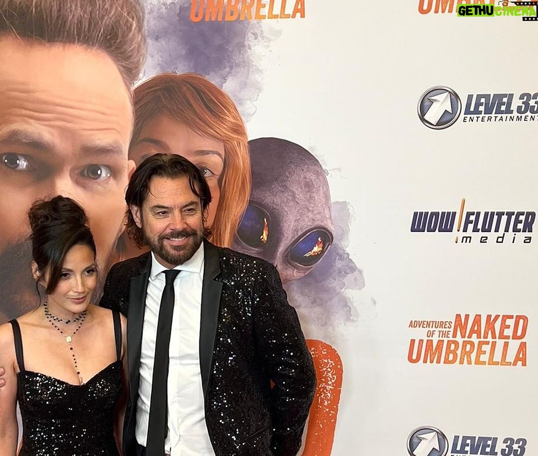 Taryn Manning Instagram - Adventures of the Naked Umbrella! Just missing our leading man @officialjeremydavies Great to be supporting our movie!! Check it out tomorrow in theaters and streaming #getnaked #nakedumbrella #HollywoodisBack 👽☂️🛸