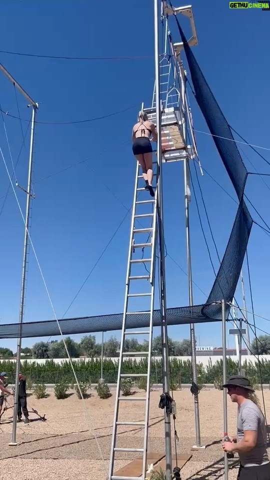 Taryn Manning Instagram - OMG how rad is my friend 🥹 @pandagangcollective @jnadre #wow #circus #dancer #genuis