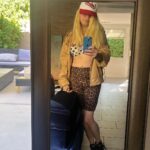 Taryn Manning Instagram - One of my favorite jams I ever written with some great songwriters. Scared to mention them. Just want my stuff heard and not thwarted by your record deal quotas. This is #tippingpoint also a great book essentially about when all the seeds you have planted your whole life come together. We keep believing forever. You are worth it ❤️🥹 I am so sorry for the curse word. Weird how my music never made it after I did Crossroads and met Larry…and I played him Boomkat and we were signed to a million dollar deal. Watch the wrecking ball one. Yeah something happened. Oh well. That camp known for slowing people down even their own star ⭐️