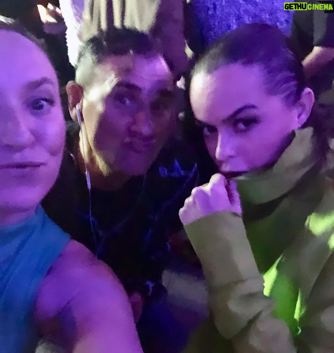 Taryn Manning Instagram - Great night walking for @oliventaclothing by desinger Shon Williams 👘💲Thank you my brother @michaelapalermo for an incredible event. Love being with my amazing friends @ameliacarlo @directorphil #la Los Angeles, California