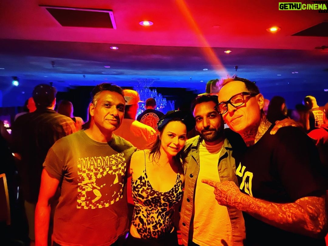 Taryn Manning Instagram - Great show tonight! @tobymorse @maximushenrymors killed it #H20 f 🤘#elrey good to see you @tonykanal 🎵🎶 and meet your brother! 😁 #gorillabiscuits Los Angeles, California