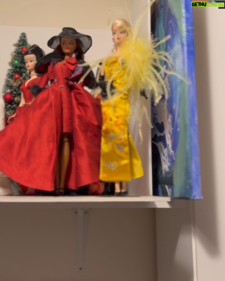 Taryn Manning Instagram - I had the privilege to watch the master at work with his #barbie clothing made by hand @mattyfay WOW and then @micaiahfletcher brought up the caboose with his mind blowing architectural masterpiece miniature 🤯