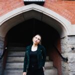 Taylor Tomlinson Instagram - My Nashville shows sold out and I wasn’t going to add a 3rd show bc I am ✨tired✨but I couldn’t resist so PRESALE IS HAPPENING RIGHT NOW FOR NOVEMBER 10TH @ 9:30PM 🤗 Go to ttomcomedy.com/shows to for the link and use the code HAVEITALL to unlock presale tickets! 📸: @josephllanes @theryman
