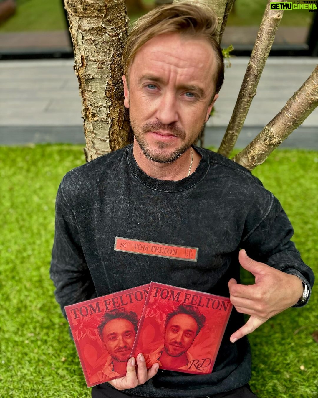 Tom Felton Instagram - New Merchandise available at https://tomfelton.shop including limited edition signed vinyls of my new EP ReD. Link in bio. Willow & Forrest already have their orders in! ❤️