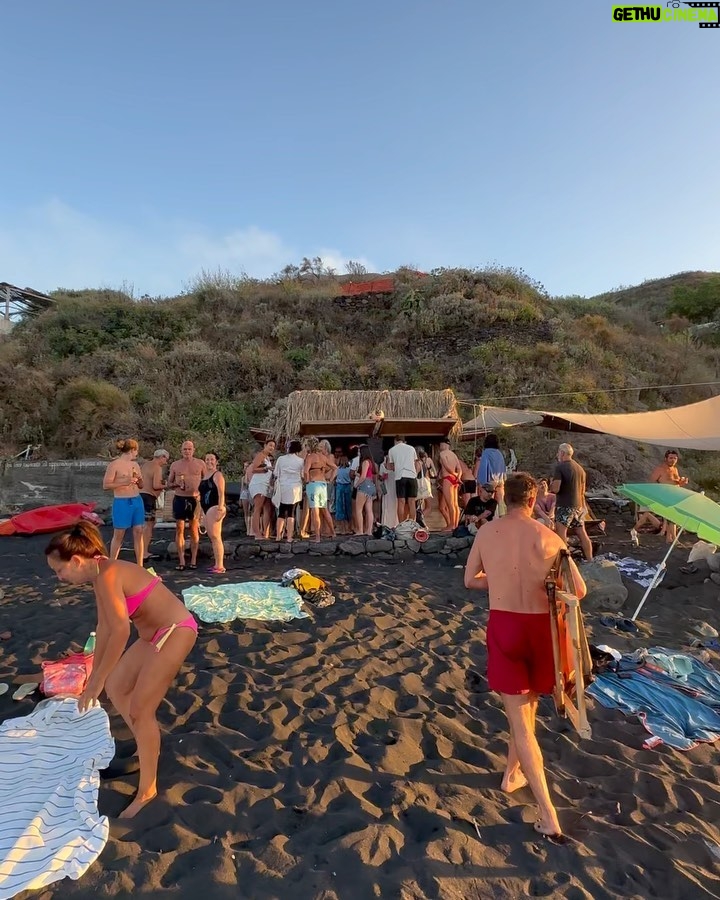 Tommaso Zorzi Instagram - L’Espresso Martini è il mio drink preferito Stromboli