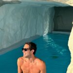 Tommaso Zorzi Instagram – “Amo il sole, l’erba, la gioventù.” Era di Pasolini ma comunque sono d’accordo. Specialmente sull’erba.

@cavotagoomykonos 
supplied Cavo Tagoo Mykonos