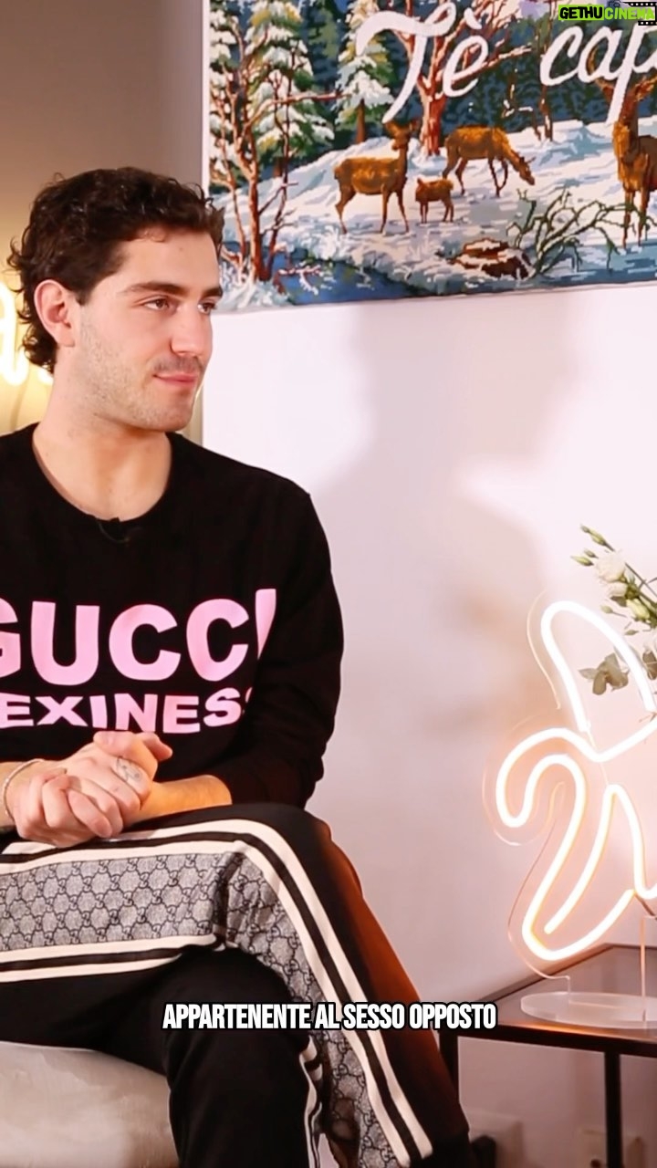 Tommaso Zorzi Instagram - “Caro vecchio gender” - quanto ne sanno gli anziani? To be continued… (con il patrocinio di @avvocathy 😂)