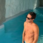 Tommaso Zorzi Instagram – “Amo il sole, l’erba, la gioventù.” Era di Pasolini ma comunque sono d’accordo. Specialmente sull’erba.

@cavotagoomykonos 
supplied Cavo Tagoo Mykonos