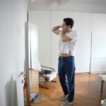 Tommaso Zorzi Instagram - Chi indovina il titolo del film a cui è ispirata la scena non vince assolutamente nulla @foodspring_it #feedyourfit #adv