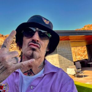 Tommy Lee Instagram - Thanks @bugattieyewear  for the peeps dudes!!!!