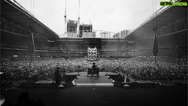 Tommy Lee Instagram - Well, that’s a wrap! Had an epic time in Australia to close out 2023.. So great to see all the Crüeheads around the world. Thanks to everyone from coming out to these shows the past year on the World Tour - Massive thanks to our crew for all their tireless work and The Nasty Habits for rocking the stage every night. 🙌 A huge shout out to Def Leppard for two years of great times! ⚔️ ...and to our fans - MÖTLEY LOVES YOU ☄️ @thevinceneil @tommylee @nikkisixxpixx @john5official 📸 : @thirdeyevisualsau
