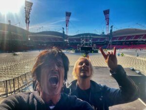 Tommy Lee Instagram - Fuckin A 5…. Hope people show up tonight 🤞🏼🤪🤞🏼
