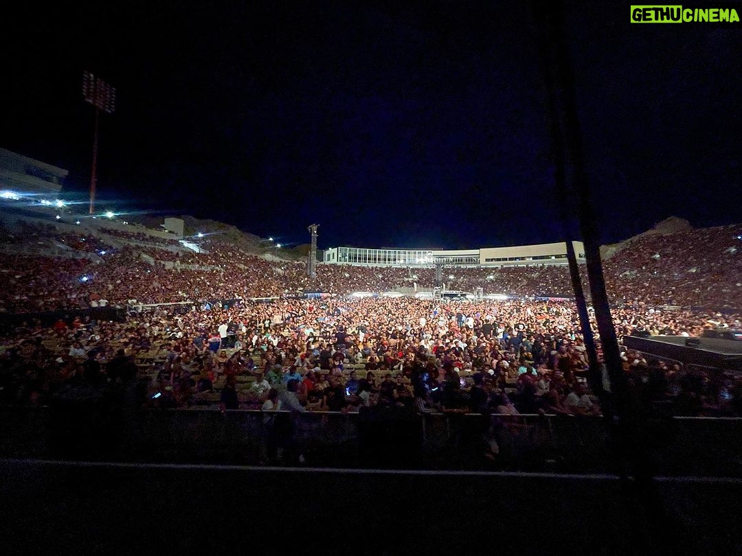 Tommy Lee Instagram - What an end to a love story ….. wait it’s not an end…. It’s a see ya later fuckers!!! UTEP Sun Bowl Stadium