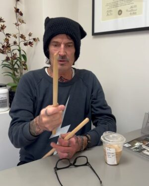 Tommy Lee Instagram - Well kids,  it’s show n tell time… hope this doesn’t wreck your lunch 😂 only 3 weeks ago i underwent a hand surgery by @drcohenhandsurgeon  He addressed 2 debilitating issues for me as a drummer, keyboard player and pretty much everything to do with my right hand. And yesterday was fucking monumental for me to the point of tears …. I have my life back and my money makers 🙌🏼 . And for you drummers and musicians out there i can say it’s possible to fix! And in the last clip I’m able to twirl my sticks again… i haven’t been able to do that in a few years because of the Dupytrens Contracture and carpal tunnel issues that are now gone!  @drcohenhandsurgeon  and the staff there I AM FOREVER GRATEFUL 🙏🏻