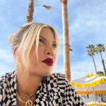 Tori Spelling Instagram - Current Monday Mood… - @rancholaspalmas . @omnihotels . 👄: @beautywithtorispelling #POWERLIPS color Roar Omni Rancho Las Palmas Resort & Spa