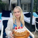 Tori Spelling Instagram - Back to my zip code… @beverlyhilton hotel has been such a huge part of my life. Went there with my family growing up and now I’m lucky enough to be able to take my own family. #beverlyhitonhotel gave us the most wonderful experience for @stella_mcdermott08 15th birthday. Penthouse suite, cabanas, cakes, the works. Tbh it was hard to leave 😂. Family time is the best time and @beverlyhilton you continue to always make us feel like true family. We love you! xoxo #90210 Beverly Hilton Hotel, Beverly Hills, California