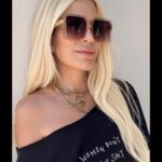 Tori Spelling Instagram - It’s not you it’s me❤️. - Disclosure : no men were hurt {much}in the making of this post . - #dontoverthinkit #itsmyteensshirt #urbanoutfittersmademedoit😂 .#nomakeupfriday