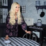 Tori Spelling Instagram - RiseNY is a first-of-its-kind attraction in the heart of New York City, combining a spectacular, soaring ride with museum-style galleries to celebrate the history of the Big Apple 🍎 and the joy of the New York experience 🗽. - This interactive, educational & thrilling journey will get visitors out of their seats and into the sky all while learning how NYC rose to prominence globally from past to present! This Beverly Hills girl just FELL IN ❤️ with NY! Head to riseny.co for tickets and more information! @risenyofficial #RiseNY #partner Rise NY
