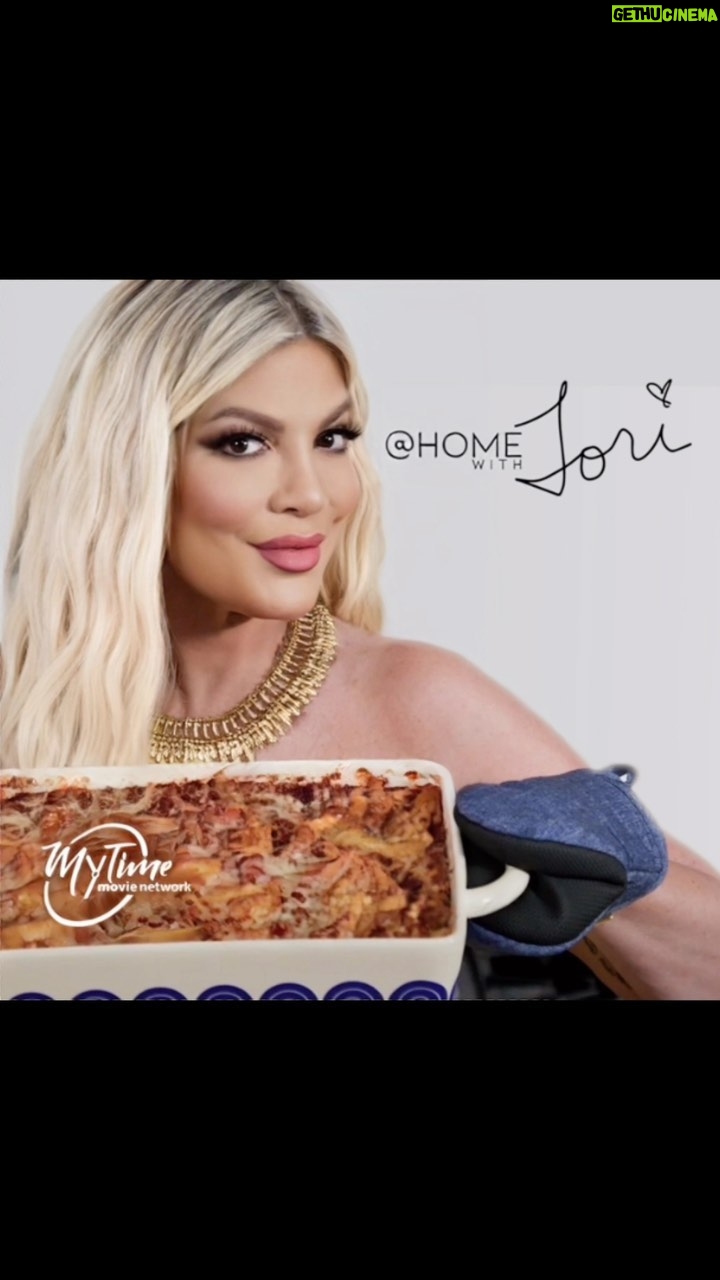 Tori Spelling Instagram - It’s HERE! Sunday FUNday and binge watch all 10 episodes of #AtHomeWithTori as a marathon TODAY 12pm PST / 3pm EST on @mytimemovienetwork #cookingathome #recipes #parties #diy #familyfood