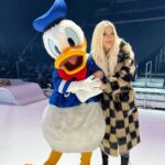 Tori Spelling Instagram - Blended is Better… our complete beautiful inside and out blended family. And, what an amazing family tradition to all be together at. Been coming to #disneyonice since @thejackmonty was 7 years old. He’s 24 now. It’s a family holiday tradition we love. Look at all these amazing kiddos. Ages 24 to 5. Plus, I got to spend some quality time with some of my fave mom friends. It was a win win night. Thx @marquecomm for always showing our family the best time and the VIP private skating before the show scored me HUGE mom points! Btw… go see this years #disneyonice its literally the BEST one yet! #familyfirst #holidaytraditions Crypto.com Arena