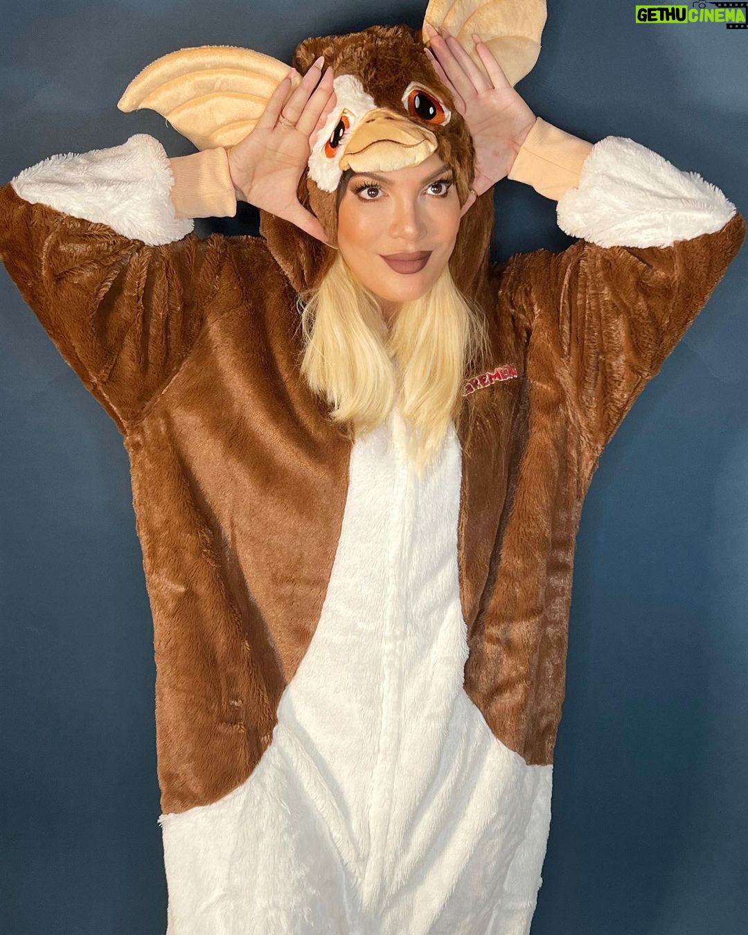 Tori Spelling Instagram - Just a cute sweet Mogwai called Gizmo T… but I think they made the rule don’t feed after midnight before ambien was invented 🤣 #gremlinontheloose #gremlins #halloween #halloween22
