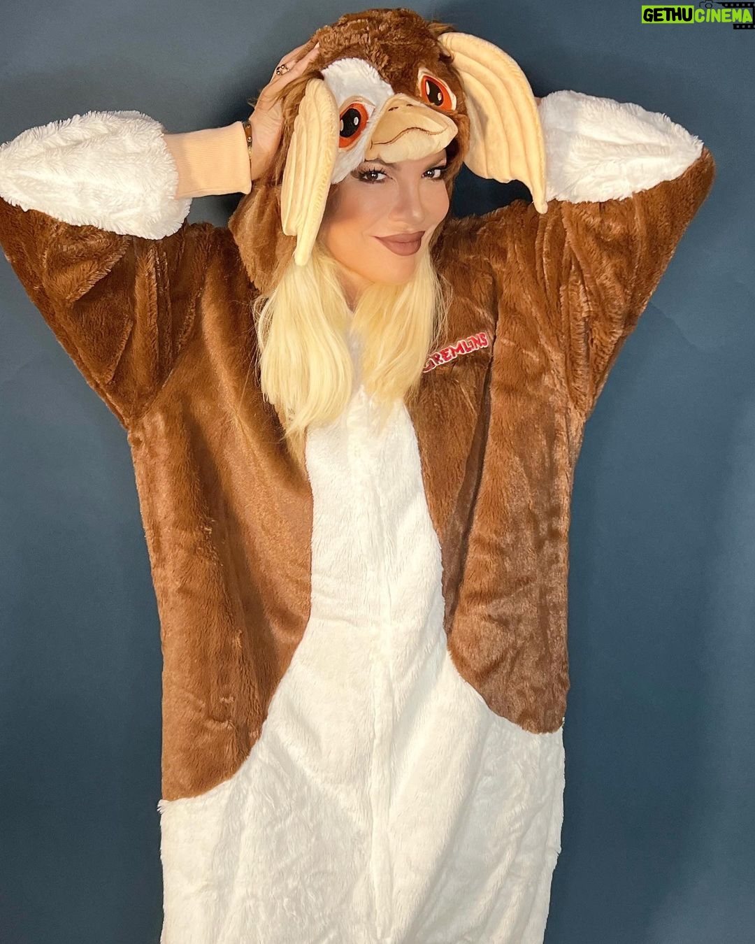Tori Spelling Instagram - Just a cute sweet Mogwai called Gizmo T… but I think they made the rule don’t feed after midnight before ambien was invented 🤣 #gremlinontheloose #gremlins #halloween #halloween22