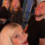 Tori Spelling Instagram - Halloween Horror Nights ‘22… a family affair. Thx @unistudios for the best night. Getting to share this experience and Halloween tradition with my older kids was so fun 🎃. @horrornights #universalHHN Halloween Horror Nights at Universal Studios