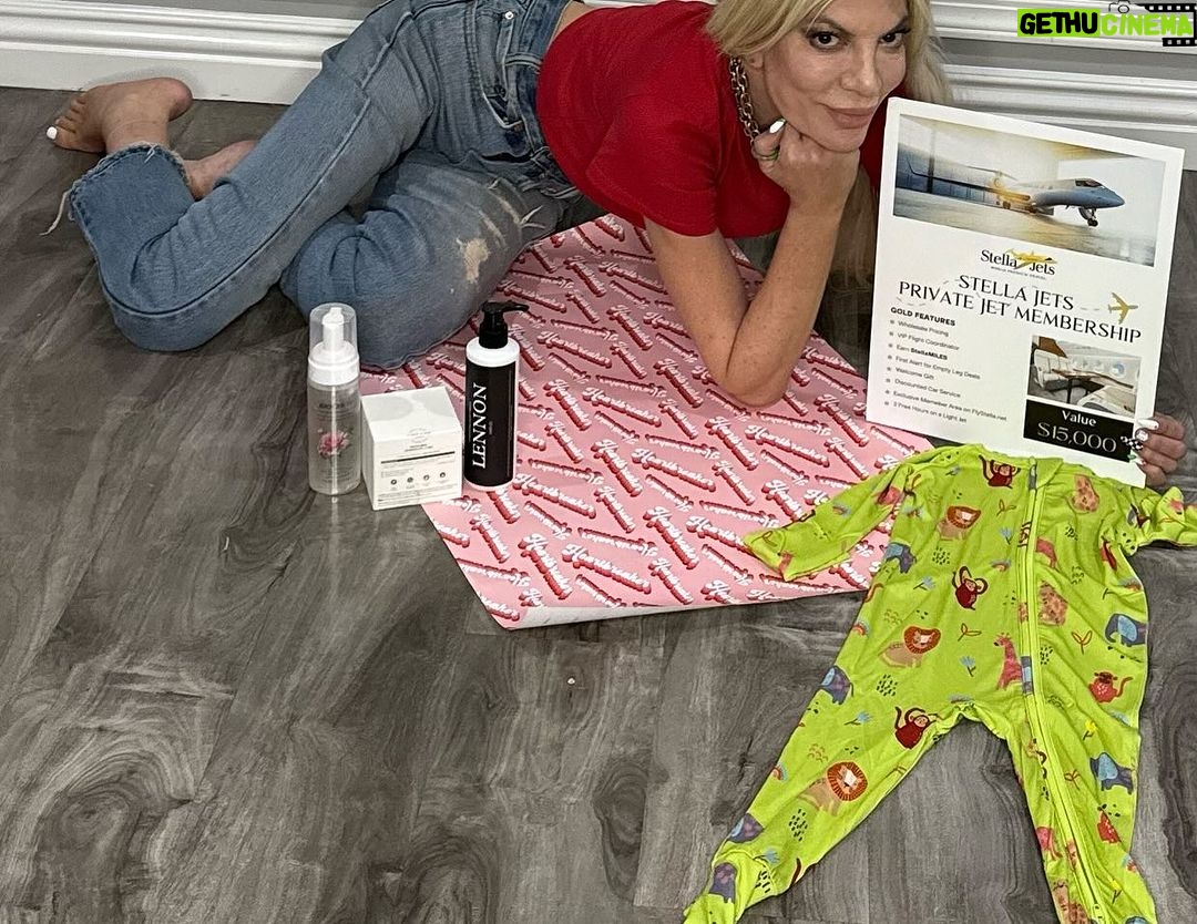 Tori Spelling Instagram - It’s Valentine’s Day and I’ve always been a giver… - 🚨HUGE GIVEAWAY in collaboration with @divestum🚨 FOR $3000+!! 50+ Winners!! ✅1 follower Gets $300 without a draw, for the person who makes the most comments/tags and follows the steps (winners of previous cash prizes are not eligible for this step) ✅1 Winner Gets $250 after a draw through simpliers software which guarantees the legitimacy and no transparency of results ✅50 Winners get products portrayed in the picture worth a total of more than 2000$ (each winner gets 1 product) after a draw ✅Multiple winners will get giftcards from the tagged brands. Tags @foodsalive @mandwally @butzeybabies @lightwaterskin @supermush @gardenofflavor @lennonhairco @omnifoods.global @oraticx @epickatech @stellajets @customjewelrybyjosephschubach @roshambobaby @arwinbiochem @missioncocktails @lovesnapofficial @autumngroveclothing @bricksandminifigs_sj @pureandeasytea @elims.oralcare @luli.bebe @violagraceshop @thelabbyblancdoux_global @luxuryoutletnj @gempwr @oneperfectniche @petiteprincessbox @kat_zarra @marktwendelltea @schmidtbros @funormous @alotofloveshop @ilovemme.mink @pulsepowersnacks @niphean2023 All you have to do is 1. Follow the 54 accounts that @divestum is following (it takes less than 30 seconds) 2. Comment here and tag a friend That’s it!! BONUS 5 entries if you repost this on your profile. THE PERSON WHO MAKES THE MOST COMMENTS BY FOLLOWING THE STEPS, GETS $300 WITHOUT A DRAW. The Products/Services and Gift-Cards are Provided by the brands and tagged accounts in the photo and the ones listed below: EVERYONE can PARTICIPATE INTERNATIONALLY! Fake/inactive profiles are not eligible to enter. The winners will be announced at the end of the giveaway on the 22nd of February! The draw is made through Simplier’s software which guarantees the legitimacy of the results! Good Luck 🍀 #giveaway #internationalgiveaway #giveawayalert #sorteo #concours #concorso #sweepstakes #loopgiveaway #usgiveaway #giveawayusa