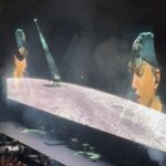 Ultimo Instagram - Un mese fa la doppietta a San Siro che chiudeva il nostro tour. Averci suonato 4 volte in 2 anni è motivo di grande orgoglio. Ho grande rispetto per questo stadio. È impossibile non rimanere affascinati dalla sua imponenza. Quando alzo gli occhi da quel palco e vedo quel muro di gente è davvero impressionante. L’anno prossimo non riusciremo ad esserci per motivi di calendario. Mi mancherà!… ma tornerò ❤️