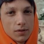 Ultimo Instagram - il 16 Dicembre 2017, esattamente 6 anni fa mi sono svegliato sapendo che ero entrato a sanremo giovani… la notte provavo a dormire e mi svegliavo di botto ogni volta che stavo per chiudere gli occhi….. ho dormito una merda perchè ero incredulo di esserci riuscito dopo anni senza mai un SI … Non riuscivo a dormire perchè sentivo che la mia vita sarebbe cambiata per sempre… era come se in un certo senso sapessi ciò a cui stavo andando incontro… Ho ritrovato un’intervista fatta la mattina dopo la notte in bianco… e ora rivedere quegli occhi mi ha emozionato perchè so “dentro” cosa c’era….. perchè solo dio sa quello che voleva dire per me essere riuscito ad avere una possibilità… non ho mai avuto una raccomandazione… io volevo solo una possibilità… perchè sapevo che avrei giocato nel modo giusto… ❤️