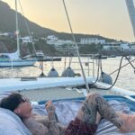 Ultimo Instagram - Sicilia bedda. Grazie perché ogni anno mi ospiti con amore e gentilezza, proprio come scrivevo giorni fa. L’anno prossimo suonerò allo stadio San Filippo di Messina e ti restituirò con tutto me stesso quest’energia che mi è rimasta addosso… sulla pelle e nel cuore. 🌅❤️ Isole Eolie