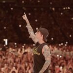 Ultimo Instagram - Ti va di stare bene live Stadio Olimpico fuori su YouTube! La tripletta allo Stadio Olimpico del tour passato sta tutta qui. Ho ancora addosso la magia. Suonare a Roma per me non sarà mai normale. Non lo sarà nemmeno l’estate prossima… una nuova tripletta e tante altre notti ancora da scrivere ci aspettano. Giugno non è lontano ❤️ Stadio olimpico di Roma