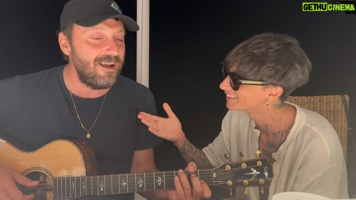 Ultimo - 319.2K Likes - Quella che mi nascondevi tu… l’ho trovata ❤️
