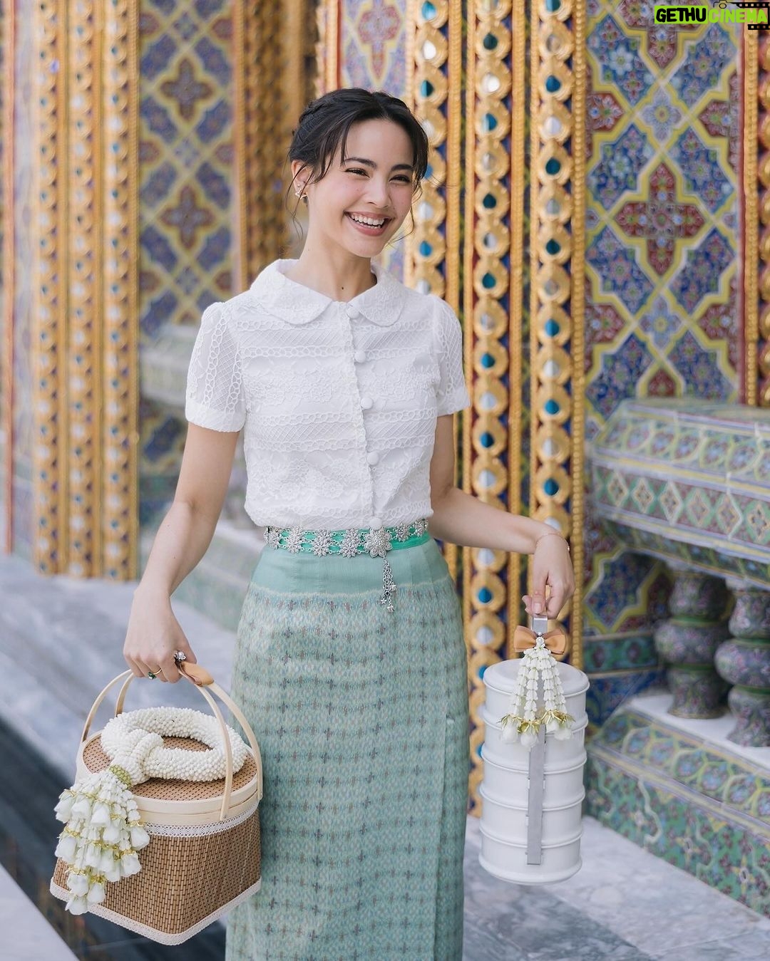 Urassaya Sperbund Instagram - เอาบุญมาฝากนะคะ 🙏🏻💕☺️