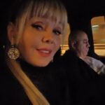 Valeriya Instagram - В любой непонятной ситуации ныряй в телефон. 🤣 Муж невозмутим ( иногда)🤣