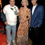 Valeriya Instagram - За кулисами концерта в Кремле, где поздравляли дорогих учителей с их профессиональным праздником. Хочу это сделать и здесь, на своей страничке. Благодарю всех преподавателей, наставников, кто встречался на моем пути за знания, профессию и за то, что научили меня учиться, и до сих пор я это делаю с великой страстью. Благодарю моих сегодняшних учителей за то, что моя жизнь  по-прежнему наполнена радостью узнавания нового. Здоровья вам, дорогие, мотивированных, благодарных учеников, адекватных родителей (если с ними и приходится иметь дело), морального и материального удовлетворения от вашей работы. ♥️♥️♥️🍁🍁🍁🌹🌹🌹@wolfieha @prigozhin_iosif @boutique_no7