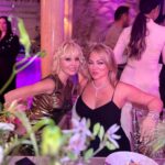 Valeriya Instagram - Яночка, спасибо за тёплый, душевный, красивый вечер в кругу любимых друзей. Петь для такой публики—одно удовольствие. ♥️♥️♥️ @yulianna_karaulova @seville_official @yuliasumacheva @rudkovskayaofficial @idadostman @marikabdrazakova @ildarabdrazakov