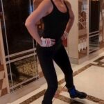 Valeriya Instagram - И почему одно из самых эффективных упражнений так забавно выглядит со стороны?😄. Если серьезно, я тренируюсь 5-6 раз в неделю, на отдыхе все 7. А вы находите время для физической активности?