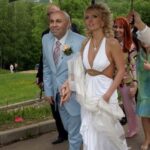 Valeriya Instagram - Йосечка, дорогой мой, вот и ты теперь дважды отличник! Поздравляю тебя, лучшего мужа на свете, с днем рождения! Ты моя стена и опора, моё вдохновение и уверенность в завтрашнем дне. С тобой мне ничего не страшно, я даже не боюсь стареть, потому что ты уже 21 год смотришь на меня такими же влюблёнными глазами, как и в тот день, когда мы встретились. С тобой не скучно( бывает, и не соскучишься🤣 , а это две большие разницы), мы можем путешествовать вдвоём и нам хорошо, мы даже пандемию пережили, ни разу не поругавшись. А если ссоримся, то делаем это самозабвенно и от всей души. 😄 Но я не представляю себе жизни без тебя, моя любовь! Всегда с тобой, что бы ни случилось. Будь здоров, пожалуйста!!!!🙏🙏🙏 ♥️♥️♥️ #55 #деньрождения @prigozhin_iosif