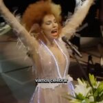 Vanessa da Mata Instagram - 🎉🎶👯Passarinhos de Recife estamos chegando!!! O carnaval este ano será em dose tripla: 📍10/02 Sábado - 9h | Galo da Madrugada com @spok.oficial 📍10/02 Sábado - 20h20 | Marco Zero 📍 11/02 Domingo - 23h40 - Lagoa do Araçá 🤩 Se estamos vivos, vamos celebrar!! Onde iremos nos encontrar neste carnaval? #Carnaval2023 #Vanessadamata #recife #carnavalrecife