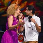 Vanessa da Mata Instagram - Dias inesquecíveis em Recife! Obrigada aos passarinhos, banda, equipe! Foi lindo! 🙌😍 Finalmente pode-se dizer que o ano começou! 😂🧐 Fotos: @wesleydalmeidafotografo / PCR / @paulamaestrali Stylist: @manufiaes Tiara e colar: @walerioaraujo #VanessadaMata Recife-pe