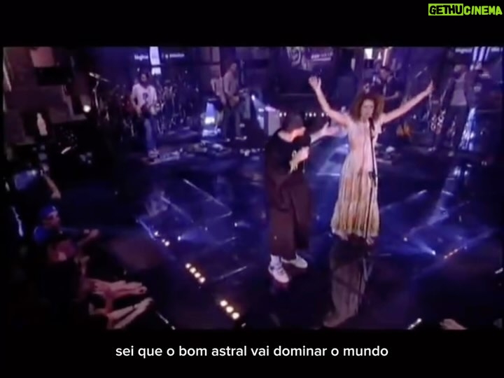 Vanessa da Mata Instagram - #TBT Mini-doc do programa Estúdio Ao Vivo MTV, com @charliebrownjr, dirigido pelo amado Miranda, exibido na @mtvbrasil em 2008. Minha banda com muito orgulho: @cesinhabaterista @davimoraesoficial @donatinhooficial @fernandocatatau @tibless e @_playoficial. Qual é o dueto favorito de vocês neste programa? #VanessadaMata #CharlieBrownJr
