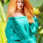 Vanessa da Mata Instagram - 🥭⭐️ Atenção passarinhos, a Vanessa da Mata foi eleita a Melhor Artista de MPB em 2023 pelo @amazonmusicbr! Ela agora está concorrendo a melhor artista de 2023 e precisamos do seu voto! 📲Baixe o app @amazonmusicbr na sua store e vote na Vanessa da Mata! 🥭 Compartilhe com os amigos e familiares e marque eles aqui. Todo mundo votando! Mostre que você é #fãfãfãfã 🐦 #VanessadaMata #VemDoce