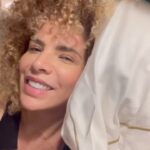 Vanessa da Mata Instagram - Vem doce, meu bem 🥭 #VemDoce #VanessadaMata